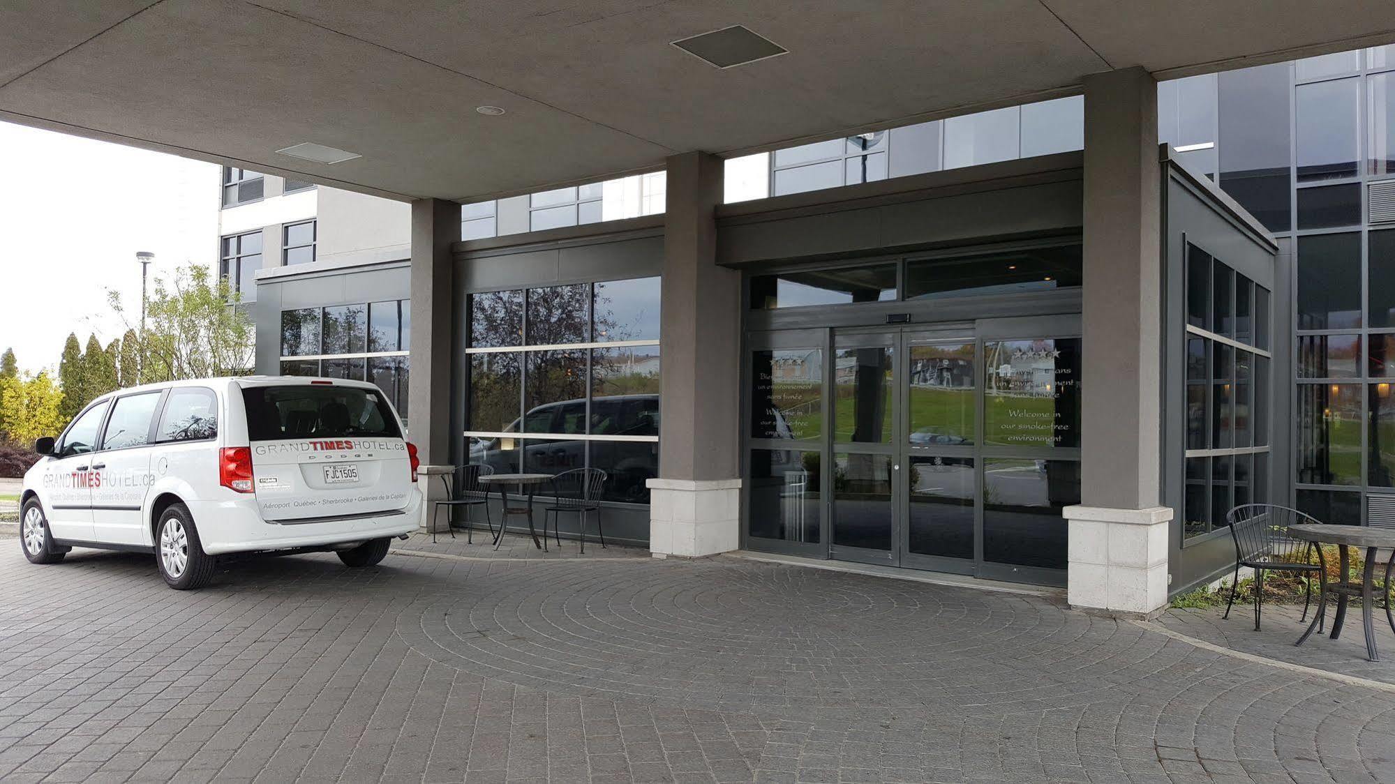 Grand Times Hotel - Aeroport De Quebec Exterior photo